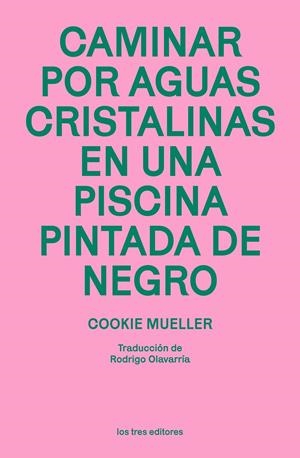 Caminar por aguas cristalinas en una piscina pintada de negro | Mueller, Cookie