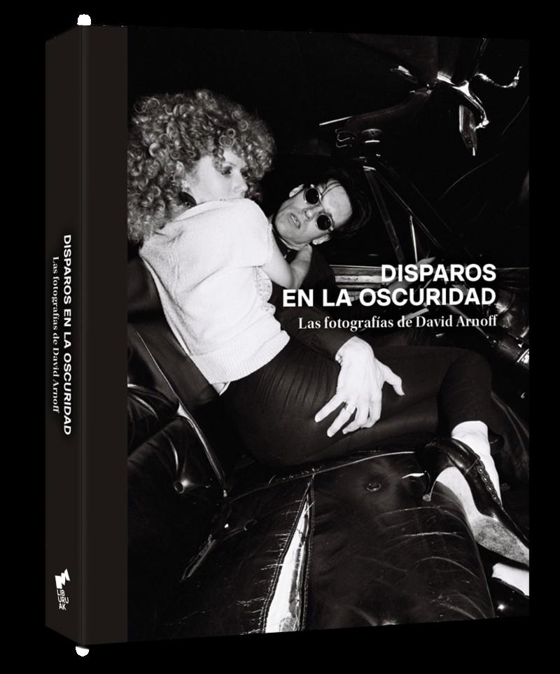 Disparos en la oscuridad | Arnoff, David | Cooperativa autogestionària