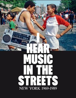 I hear music in the streets. | Varios autores | Cooperativa autogestionària